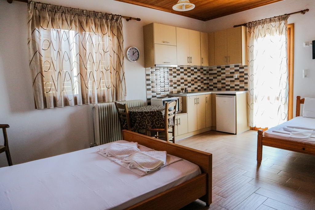 Hotel Elatofilito Athamanio Dış mekan fotoğraf
