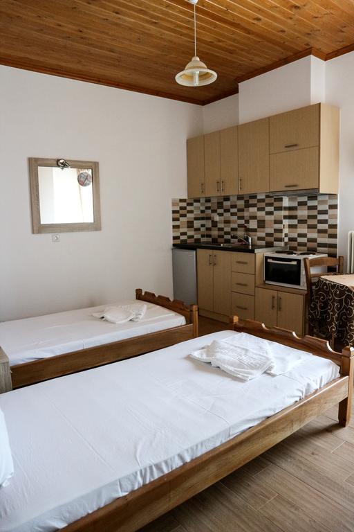 Hotel Elatofilito Athamanio Dış mekan fotoğraf