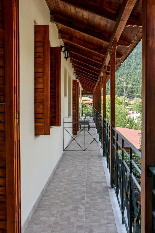 Hotel Elatofilito Athamanio Dış mekan fotoğraf