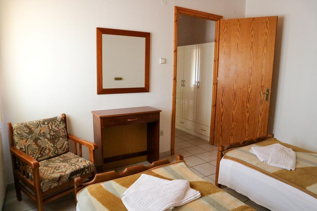 Hotel Elatofilito Athamanio Dış mekan fotoğraf
