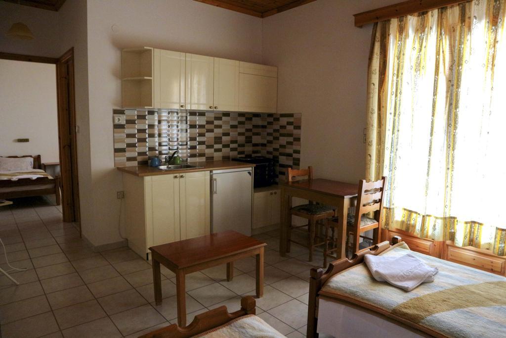 Hotel Elatofilito Athamanio Dış mekan fotoğraf