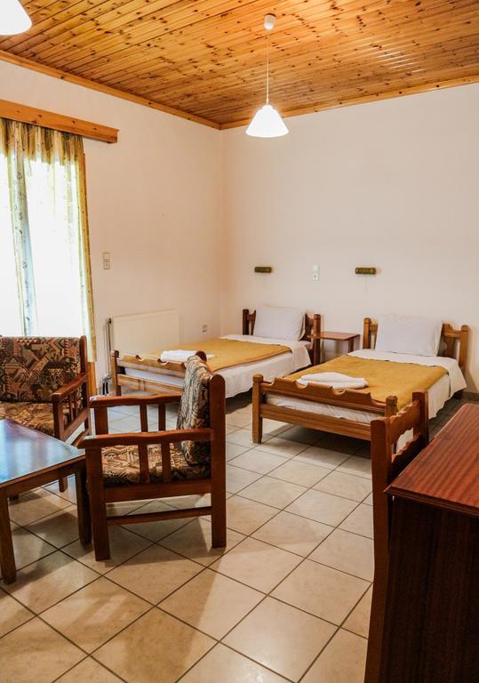 Hotel Elatofilito Athamanio Dış mekan fotoğraf